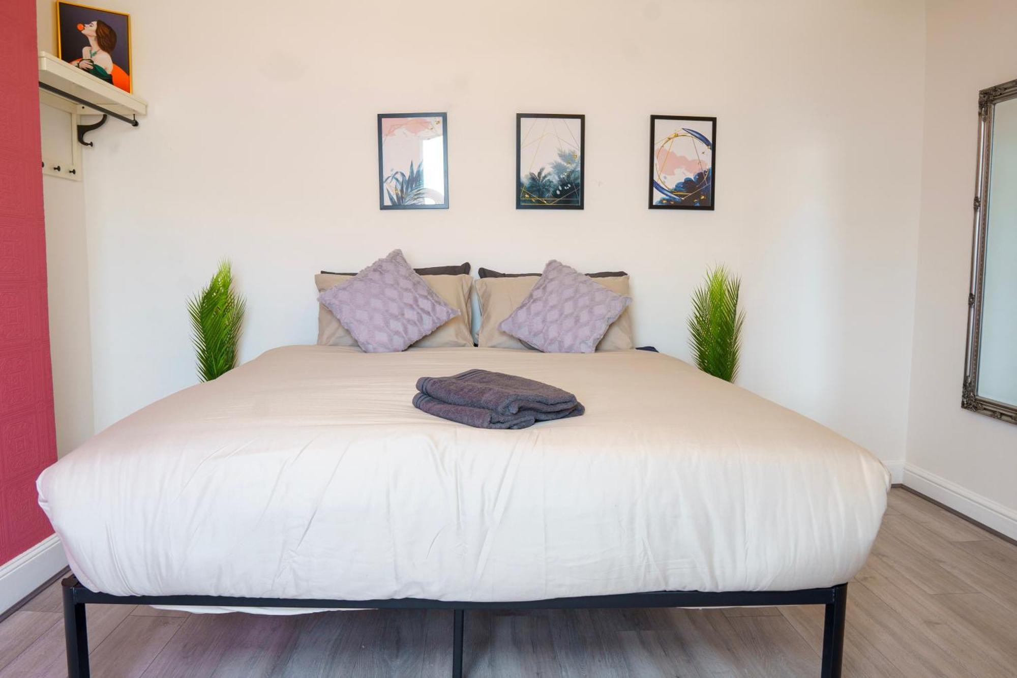 לונדון 5C- Stylish Urban Retreat - Spacious 2 Bed Flat מראה חיצוני תמונה