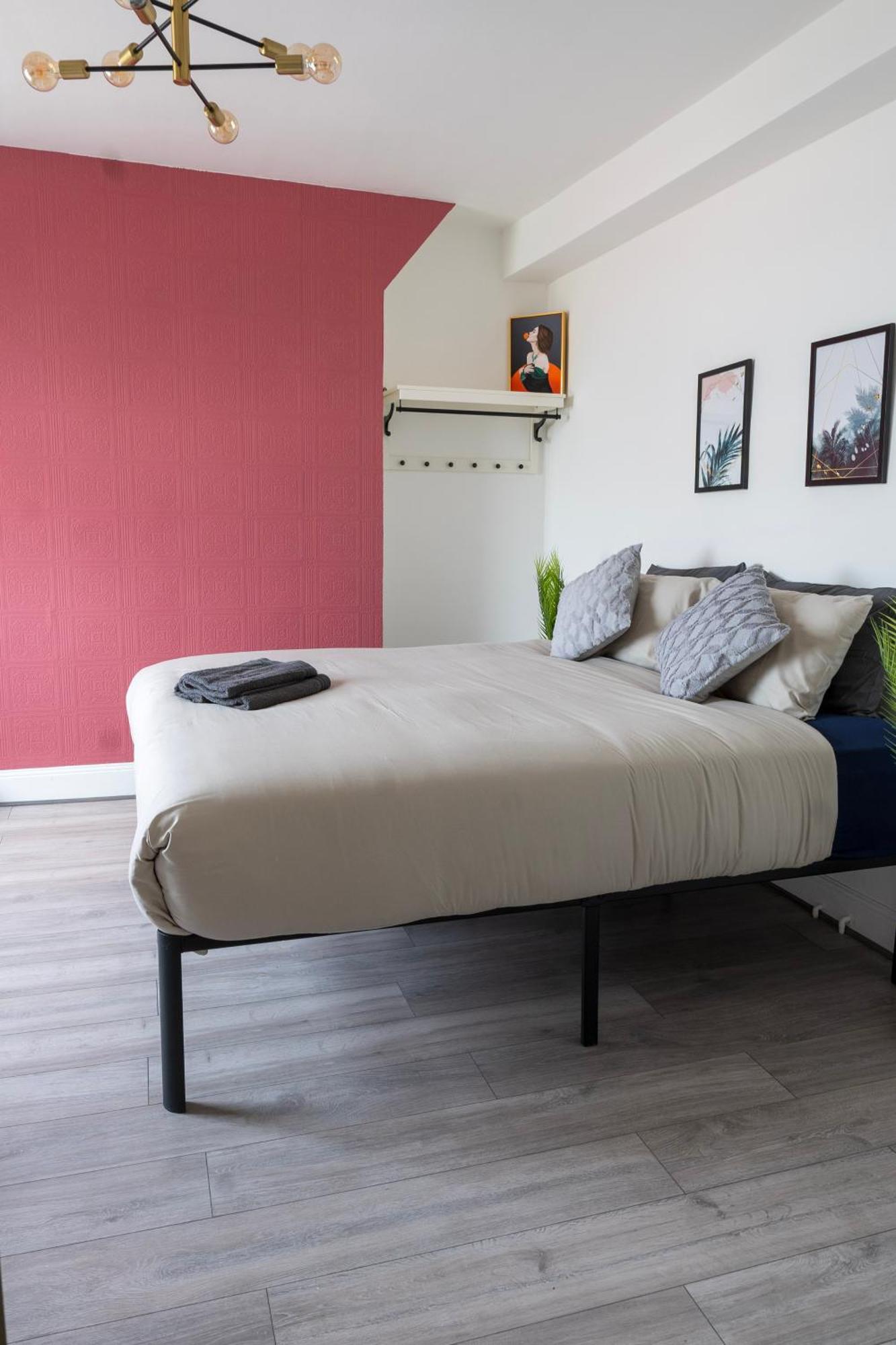 לונדון 5C- Stylish Urban Retreat - Spacious 2 Bed Flat מראה חיצוני תמונה