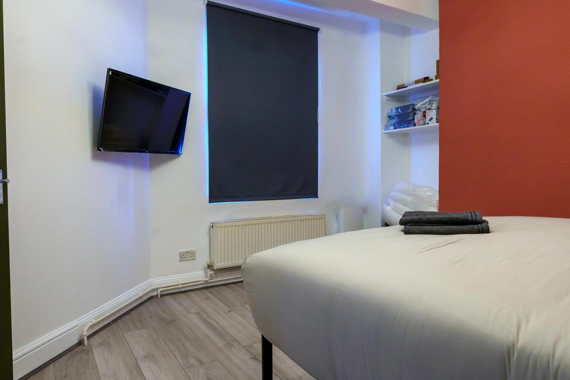 לונדון 5C- Stylish Urban Retreat - Spacious 2 Bed Flat מראה חיצוני תמונה